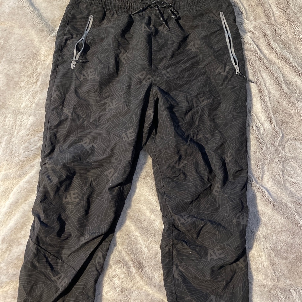 Brand NEW American Eagle Joggers Men Size M
